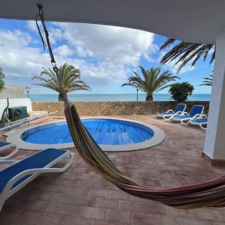 Ueber Dem Mit Pool Appartement Luz