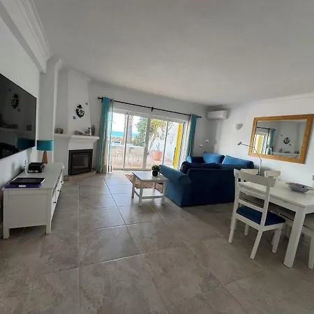 Appartement Ueber Dem Mit Pool Luz