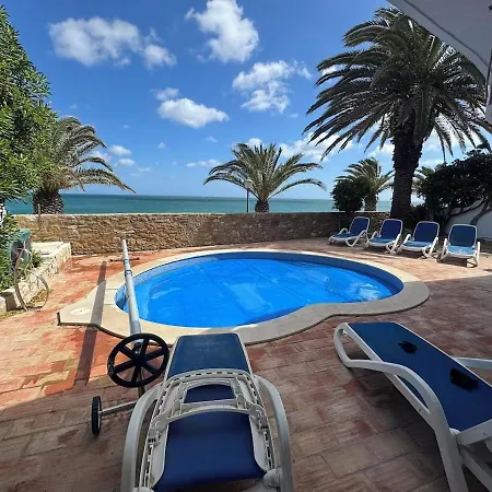 Appartement Ueber Dem Mit Pool Luz